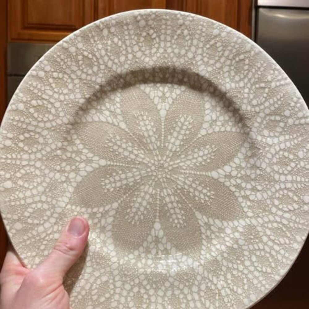 Viva by Vietri Lace Natural Dinner Plate
